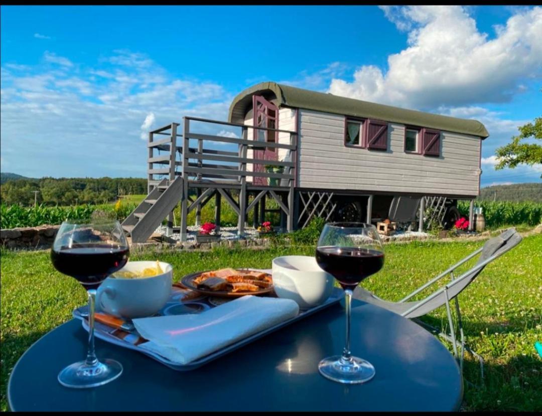 La Roulotte Belle Fleur Hotell Saint-Nabord Exteriör bild