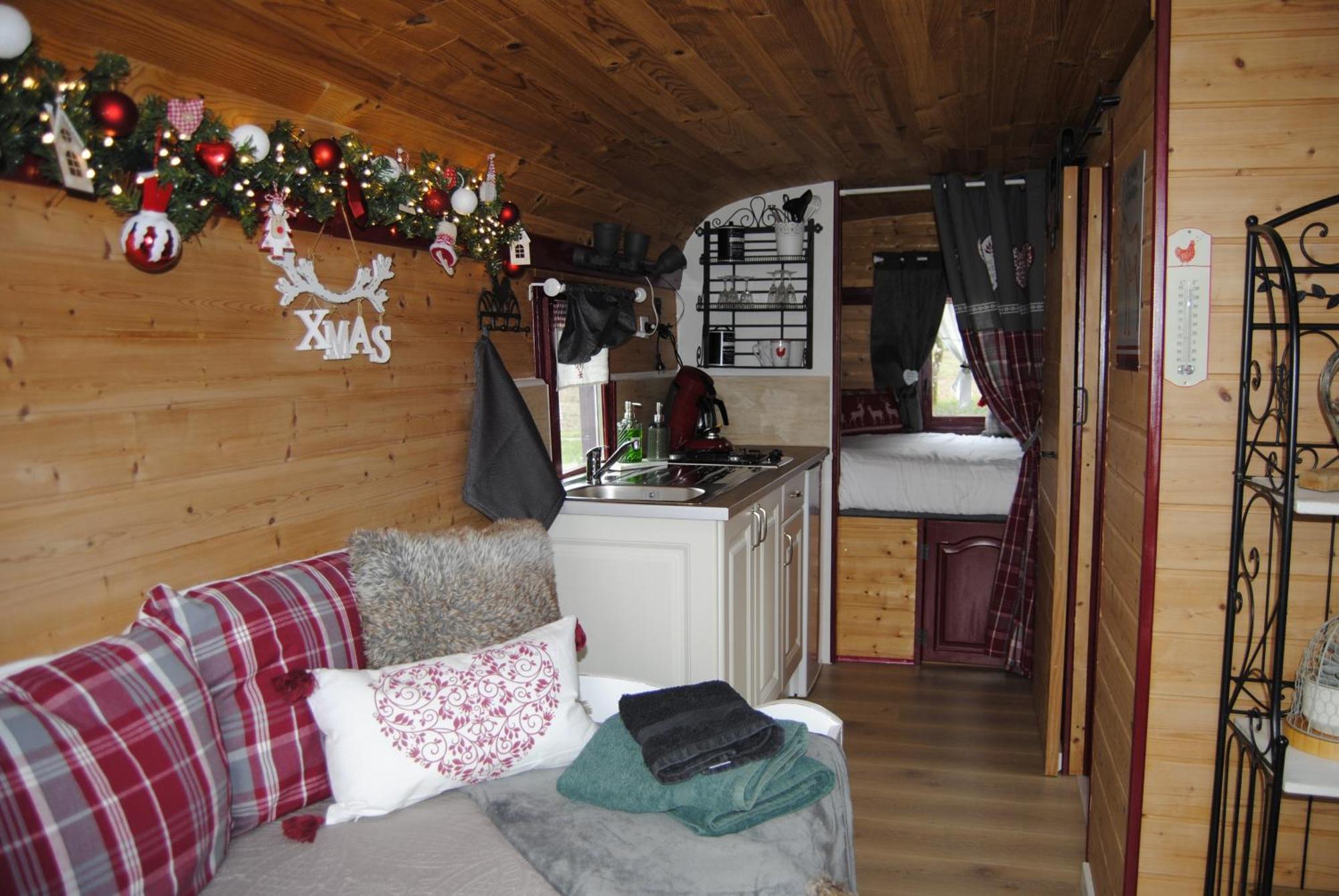 La Roulotte Belle Fleur Hotell Saint-Nabord Exteriör bild
